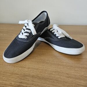 Navy canvas sneakers women's 7 Mossimo supply Co white laces rubber sole